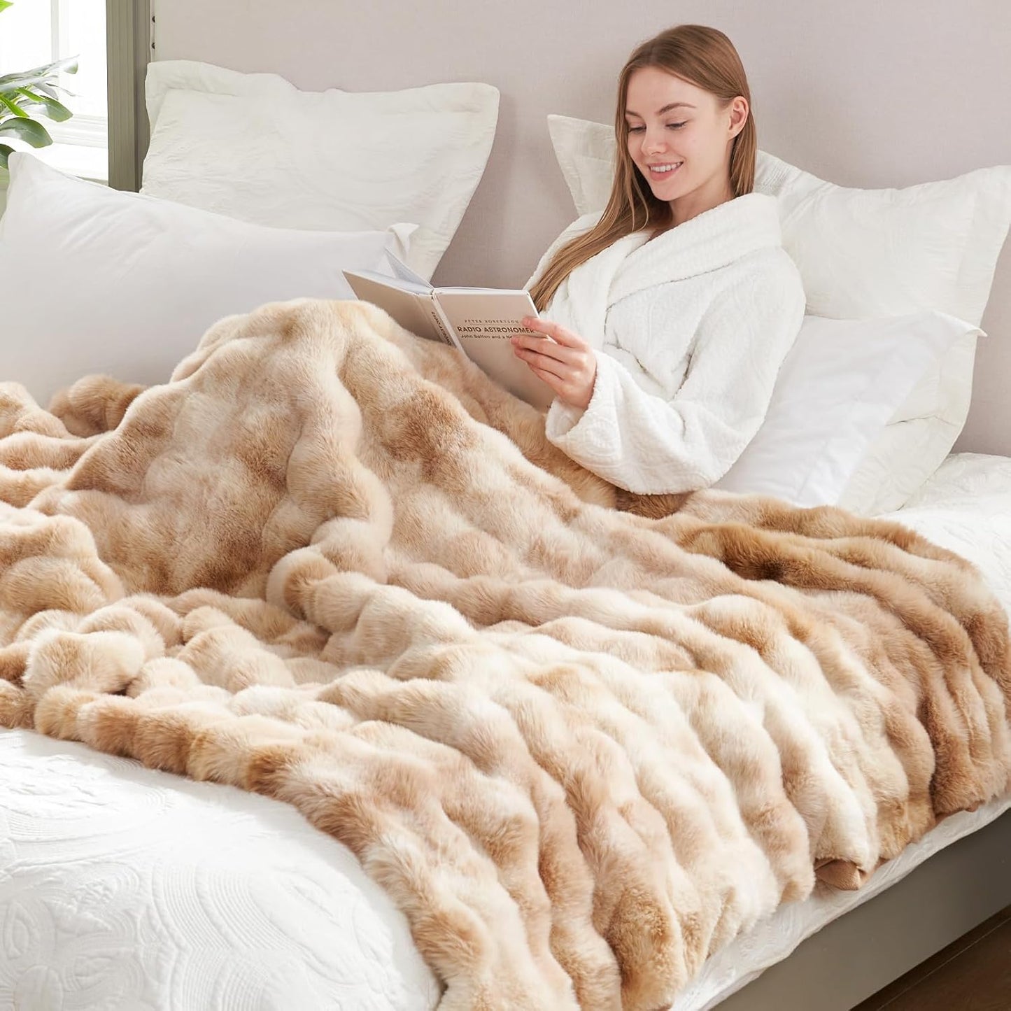Cozy Bliss Faux Fur Throw Blanket for Couch, Fuzzy Soft Plush Thick Bubble Blanket for Sofa Bedroom Living Room, 50 * 60 Inches Cream White