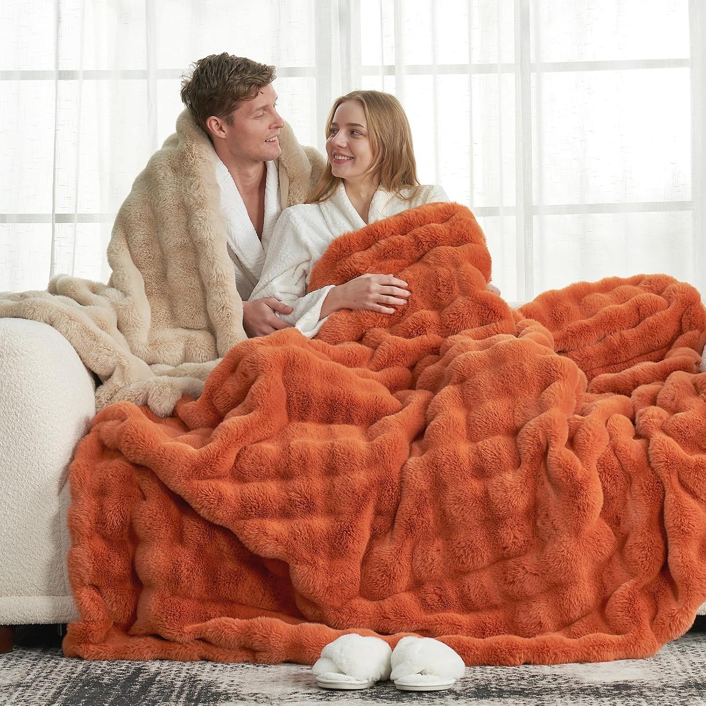 Cozy Bliss Faux Fur Throw Blanket for Couch, Fuzzy Soft Plush Thick Bubble Blanket for Sofa Bedroom Living Room, 50 * 60 Inches Cream White