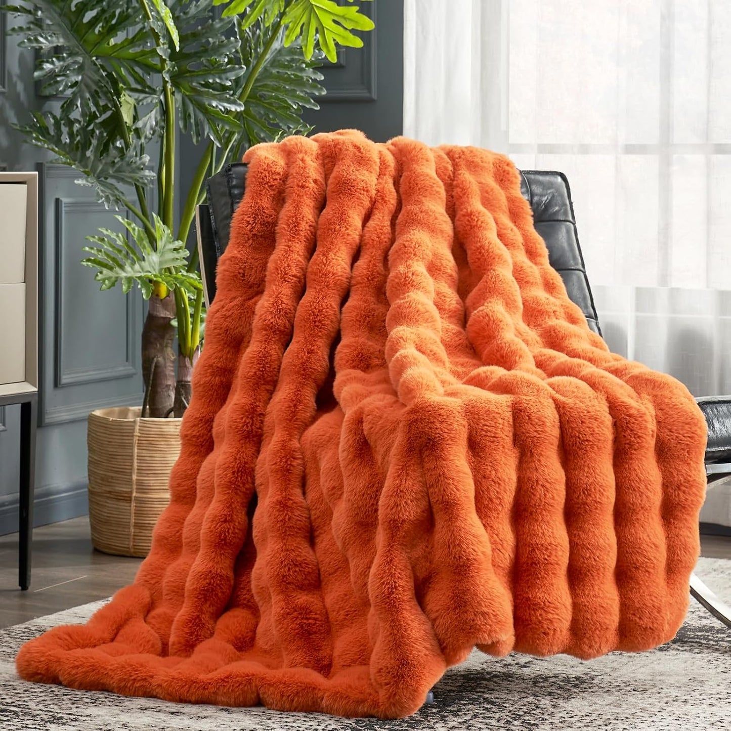 Cozy Bliss Faux Fur Throw Blanket for Couch, Fuzzy Soft Plush Thick Bubble Blanket for Sofa Bedroom Living Room, 50 * 60 Inches Cream White
