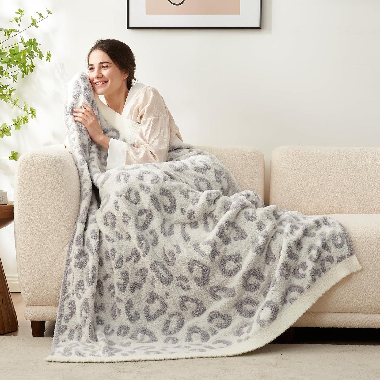 Snuggle Sac Checkered Blanket, Sage Green Throw Blanket for Couch Plaid Microfiber Fluffy Warm Cozy Fuzzy Soft Throw Blanket Reversible Checker Blankets for Sofa, Chair, Bed, 50x60 inches