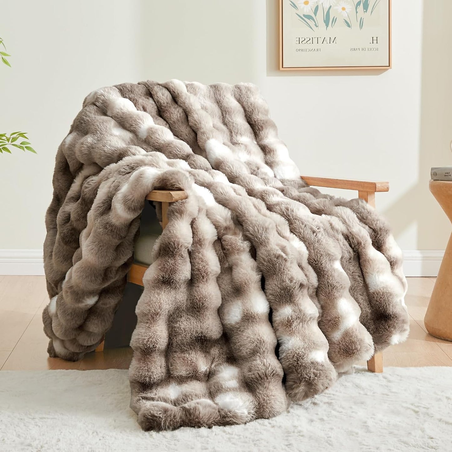 BEDELITE Faux Fur Throw Blanket for Couch, Decorative Tie-Dye Khaki Plush Bubble Blanket - Super Soft & Cozy Fluffy Faux Rabbit Fur Blanket for Women Gift, 50x60 Inches