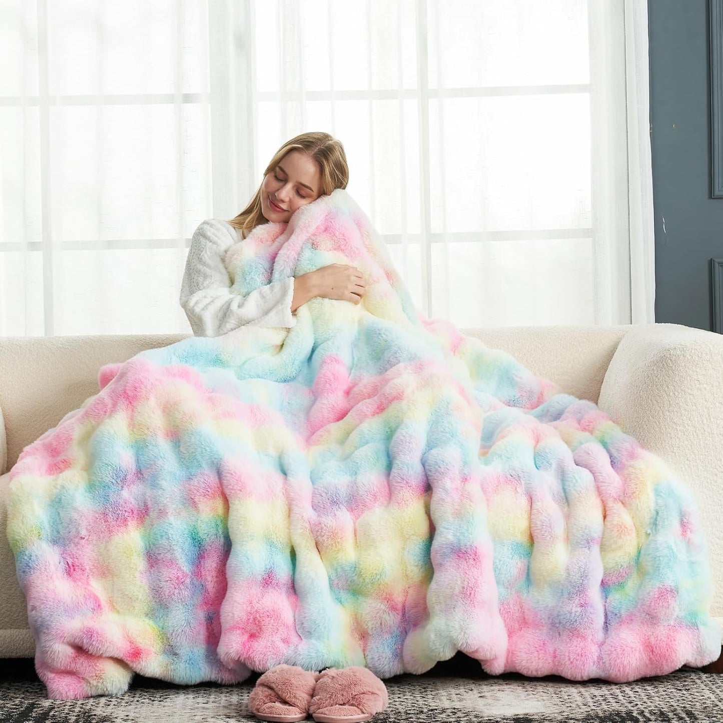 Cozy Bliss Faux Fur Throw Blanket for Couch, Fuzzy Soft Plush Thick Bubble Blanket for Sofa Bedroom Living Room, 50 * 60 Inches Cream White