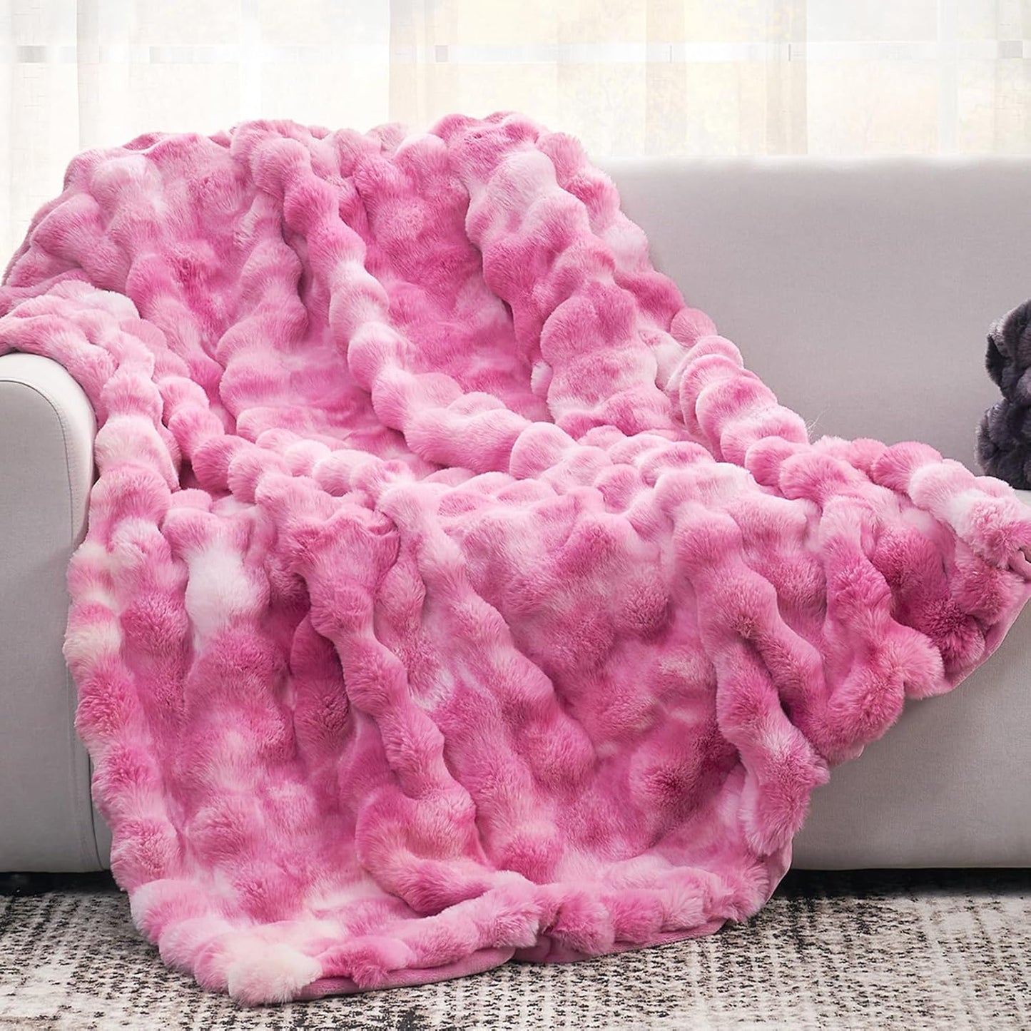 Cozy Bliss Faux Fur Throw Blanket for Couch, Fuzzy Soft Plush Thick Bubble Blanket for Sofa Bedroom Living Room, 50 * 60 Inches Cream White