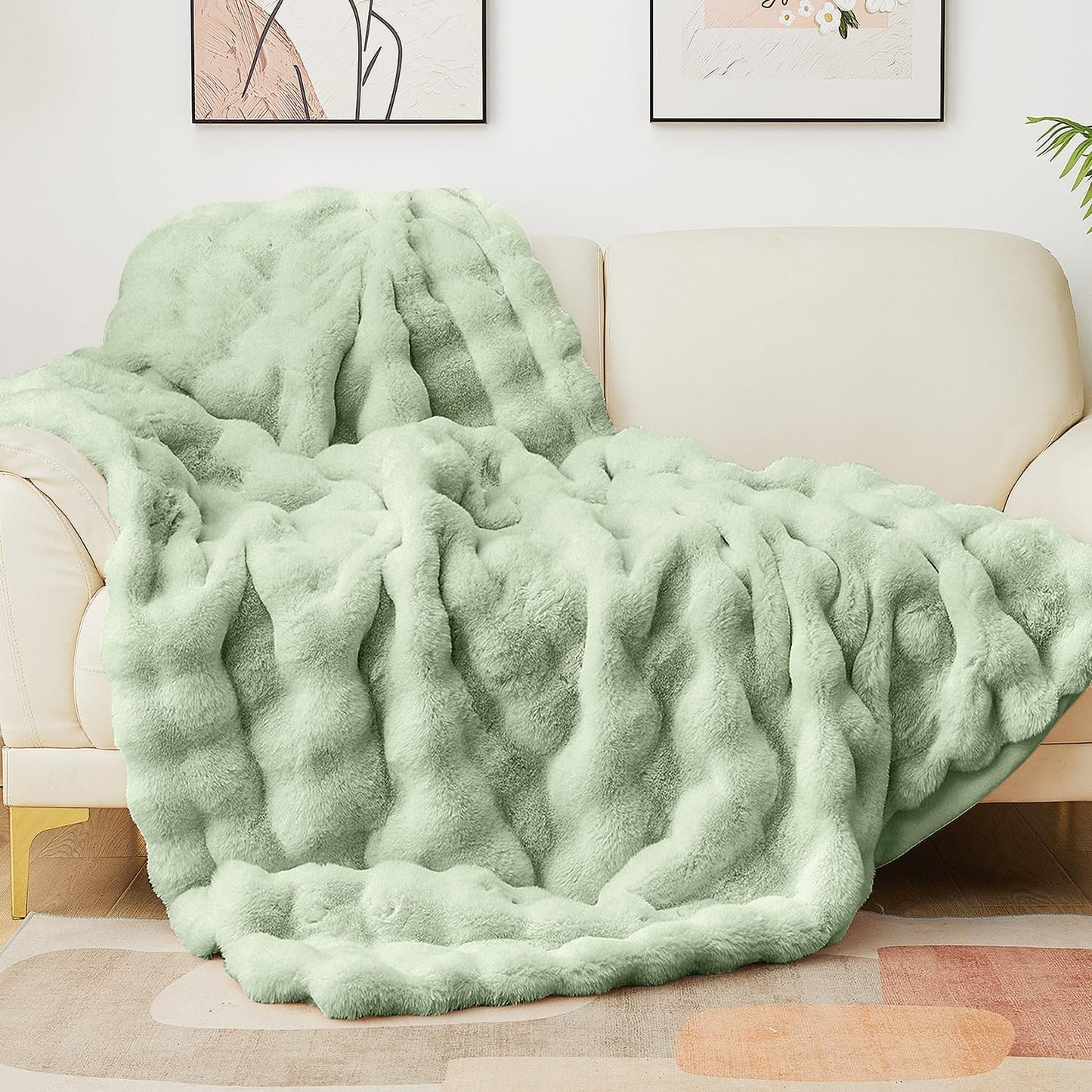 Latepis White Faux Fur Throw Blanket Cozy Bubble Blankets Soft Fuzzy Thick Living Room Blanket for Couch Sofa Bedroom Plush Warm Fluffy Blanket for All Seasons Luxury Throw 50x60 Inch, 860gsm