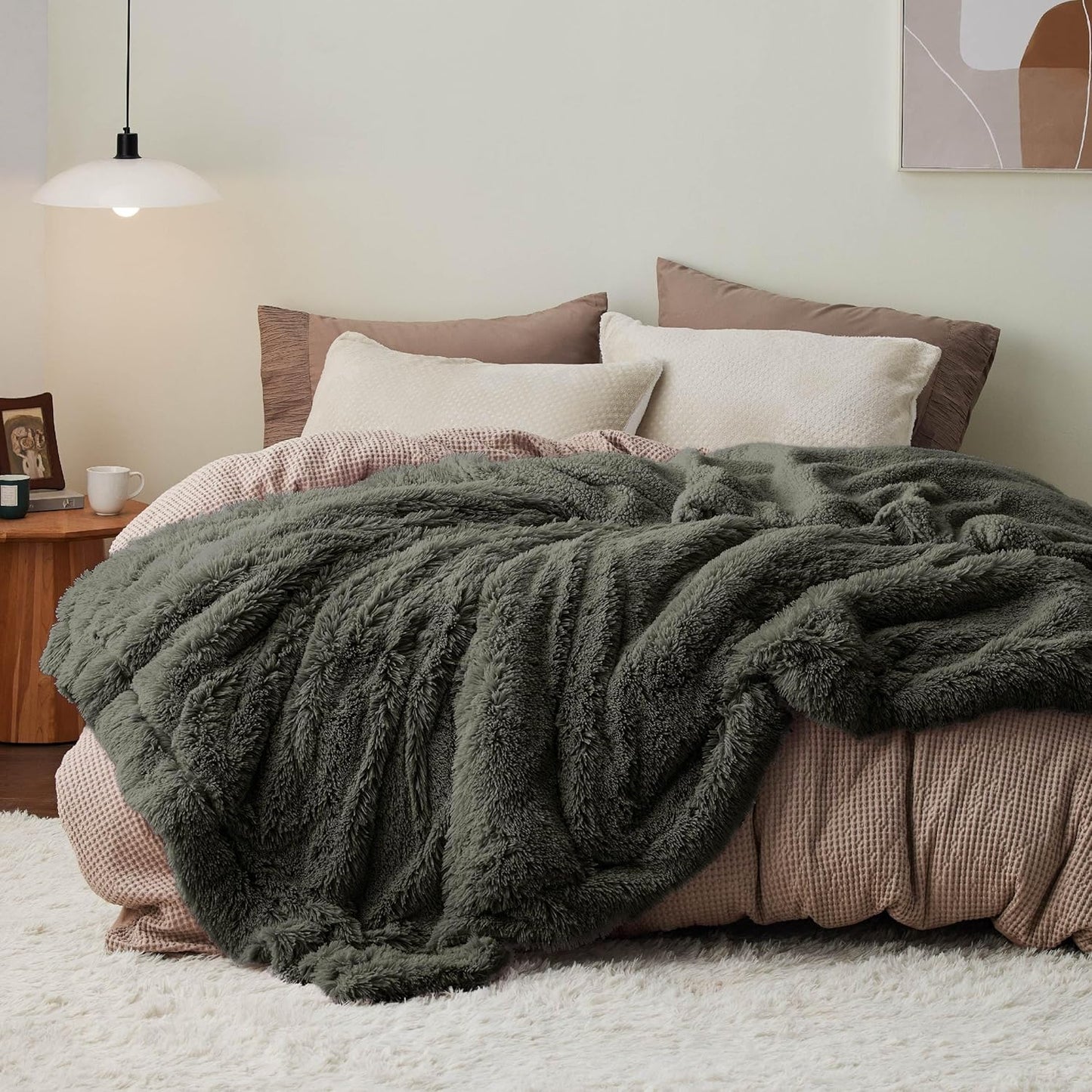 Bedsure Fluffy Fuzzy Throw Blanket Gifts for Women, Soft Cozy Plush Faux Fur Throw Blanket for Couch Bed, Minky Thick Warm Sherpa Fleece Fall Grey Room Decor Men Gifts Teenage Girls Teen Boys Mom Dad