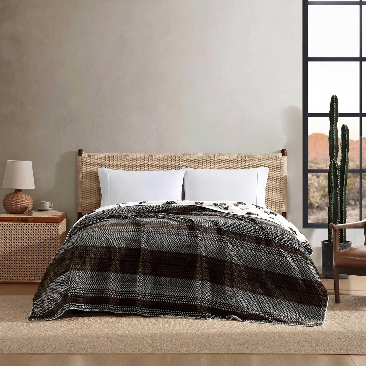 Wrangler - King Blanket, Ultra Soft Plush Fleece Bedding, Yellowstone Inspired, Luxuriously Soft Bedding for Bed or Couch (Westin Blue, King)