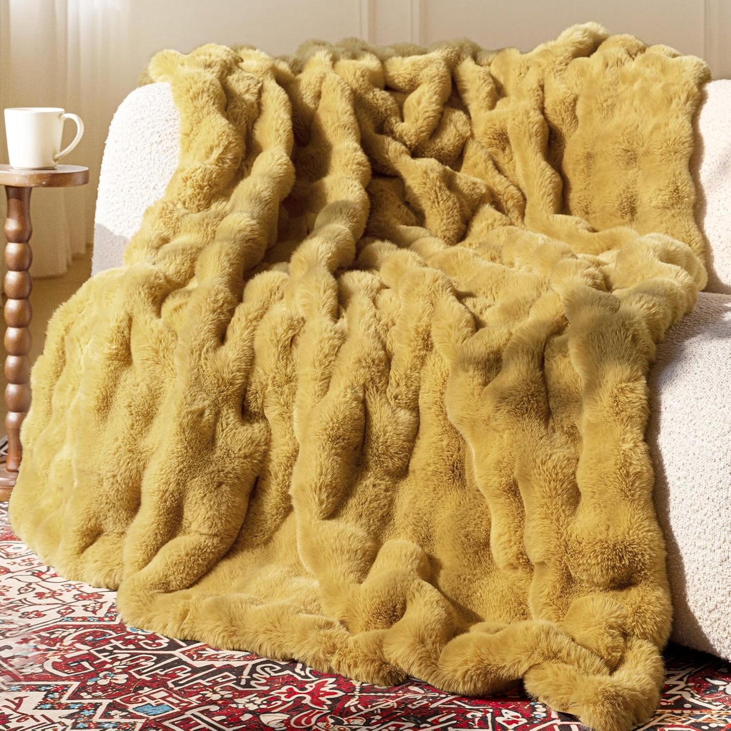 Ultra Soft Cozy Faux Fur Throw Blanket, Fuzzy Plush Thick Bubble Blanket, Luxury Fluffy Blanket for Couch, Sofa, Bedroom, and Living Room, 50x60 Inches, Cream White